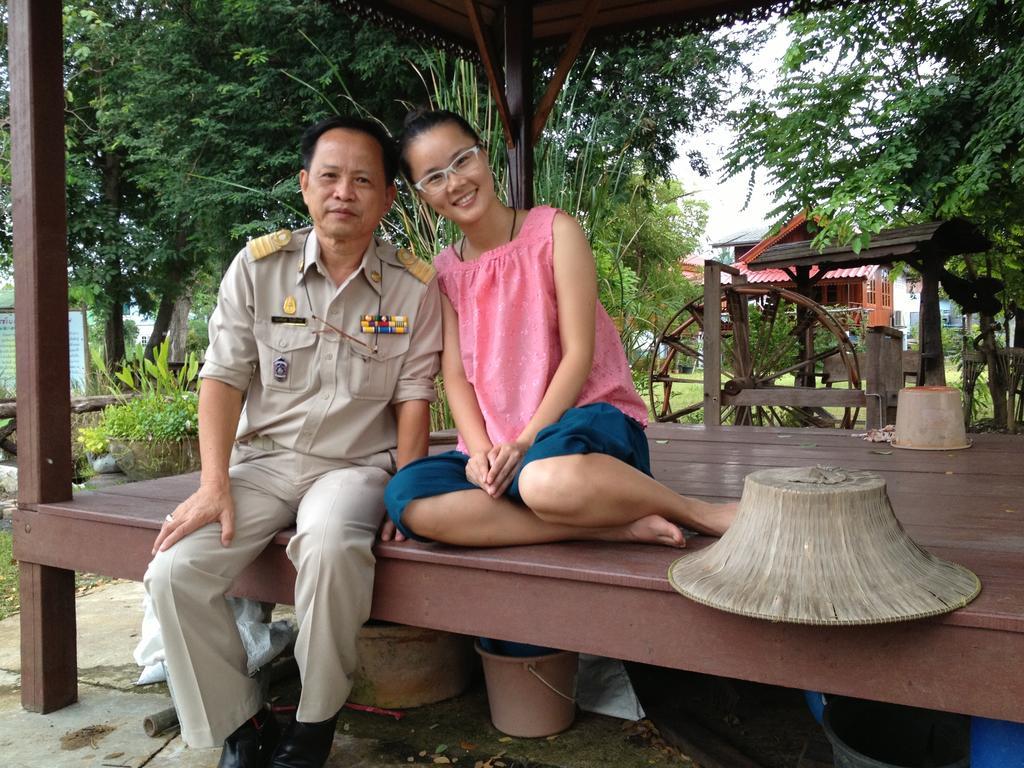 华富里府小村庄民宿 Lop Buri 外观 照片