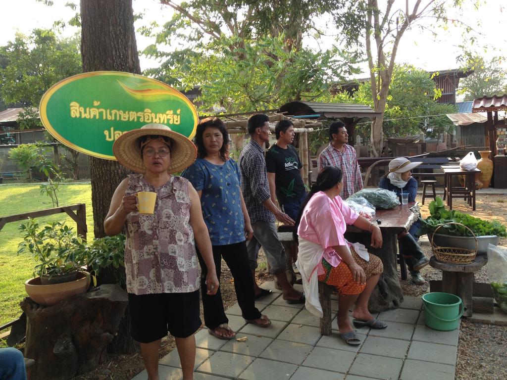 华富里府小村庄民宿 Lop Buri 外观 照片